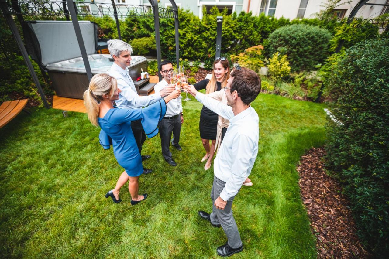Garden By Tkc Aparthotel Praag